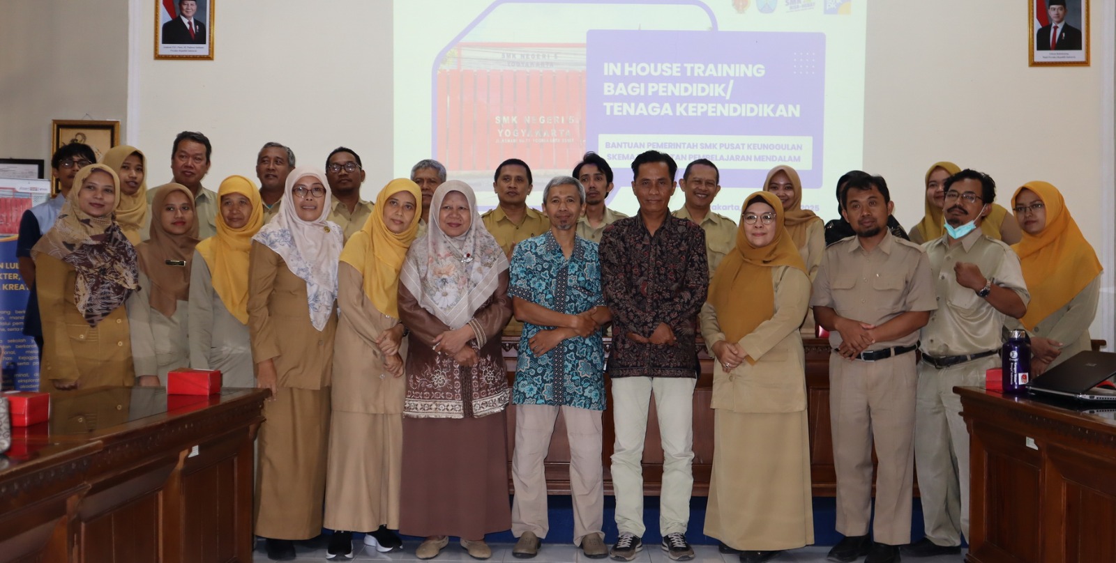 apikri-shares-expertise-again-on-preparing-students-for-the-workforce-at-smk-5-yogyakarta