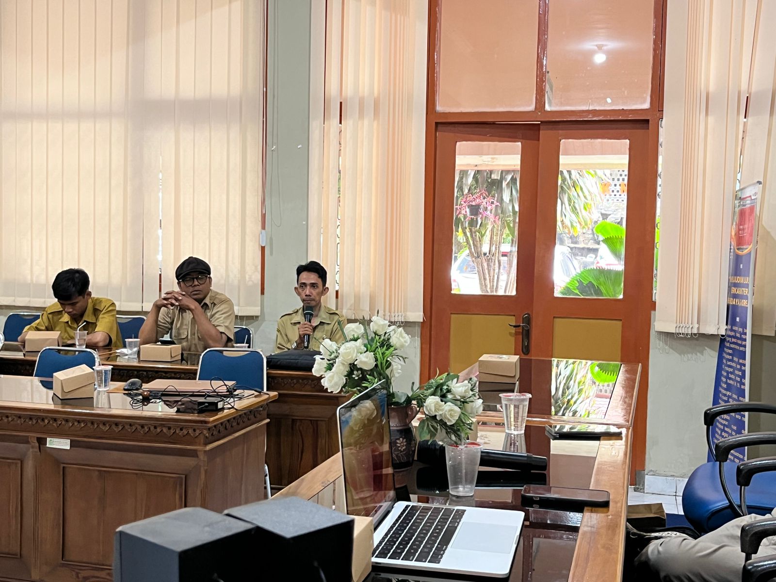 apikri-serves-as-resource-person-for-the-third-time-in-craft-based-learning-partnership-program-with-smkn-kriya