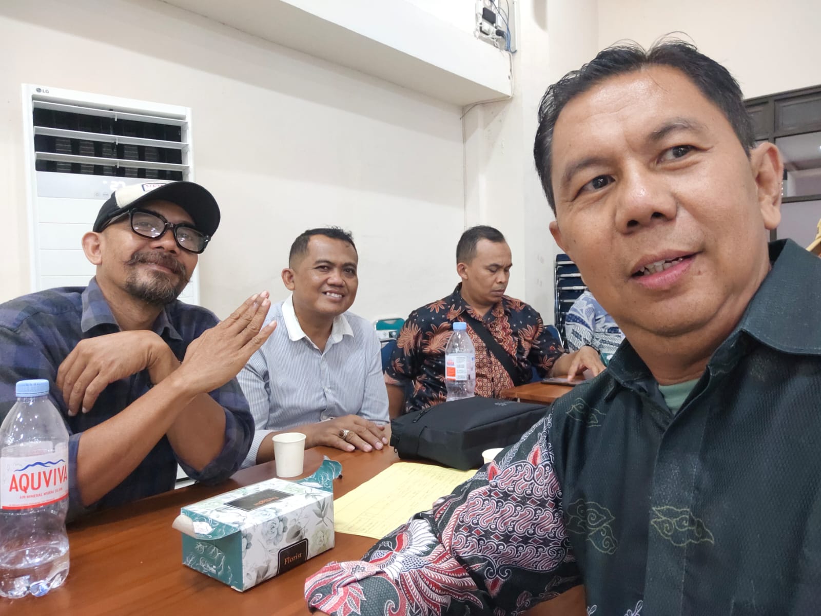 cooperative-ministry-consultant-provides-guidance-for-diy-msme-curator-team