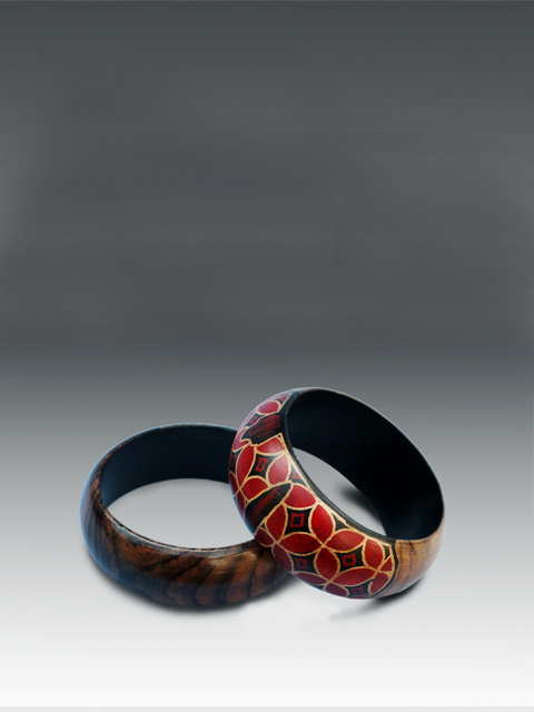 wooden-bracelet-red-big-kawung