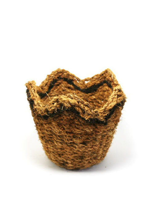 coconut-fiber-vase-wave