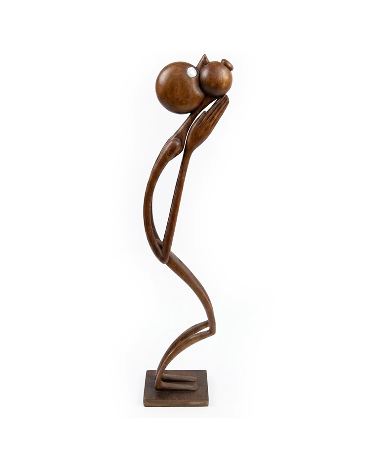 wooden-statue-standing-men