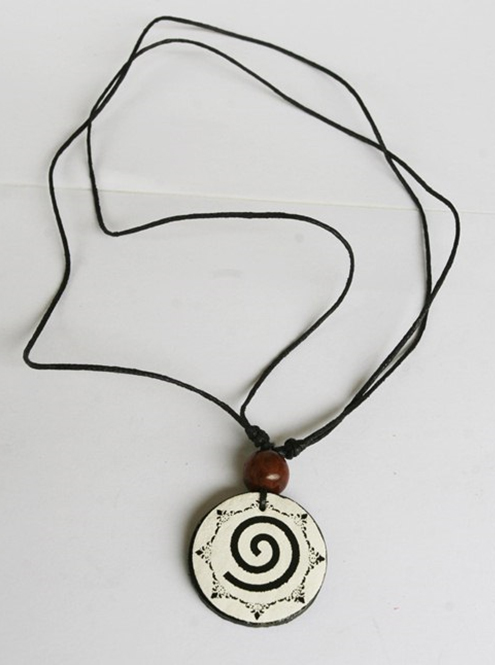 leather-necklace-swirly