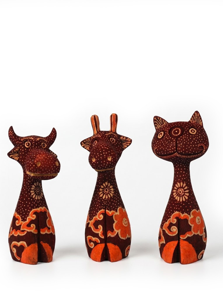handmade-apikri-buffalo-giraffe-statue-ornament-set-3
