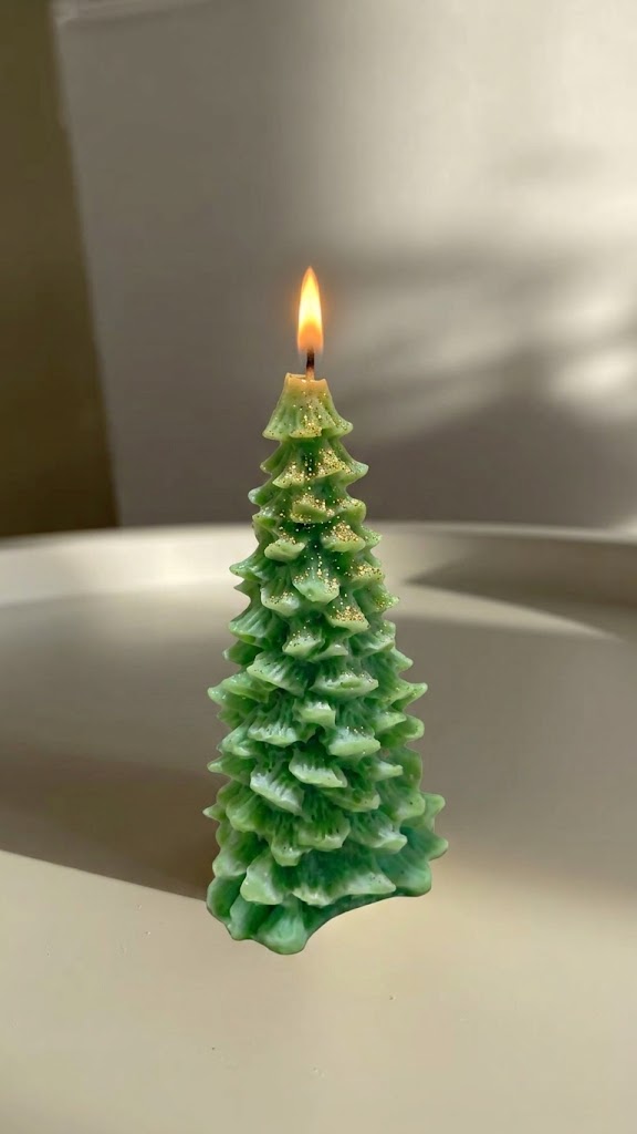 candle-pine-tree-med