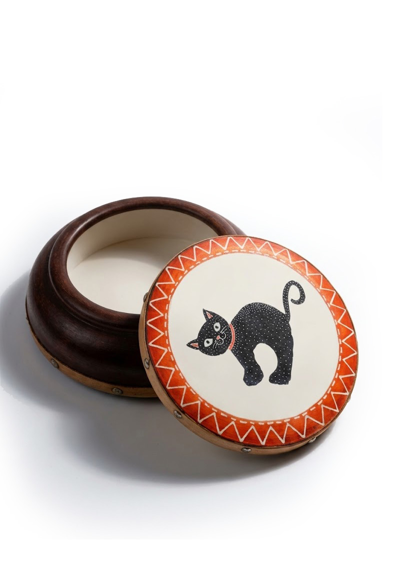 hand-drum-batik-black-cat