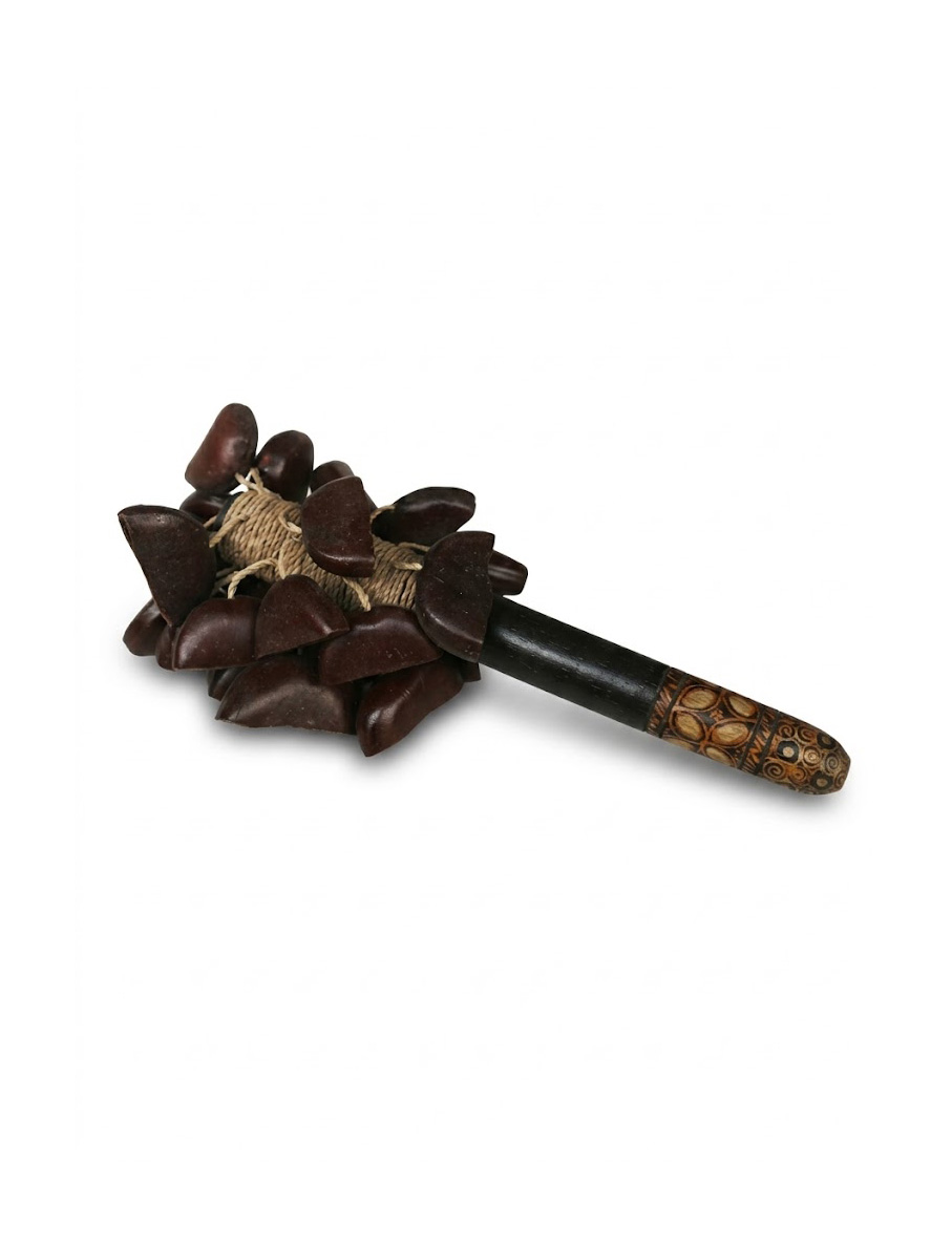 nutmeg-maracas-kawung-and-spiral-motif-batiked